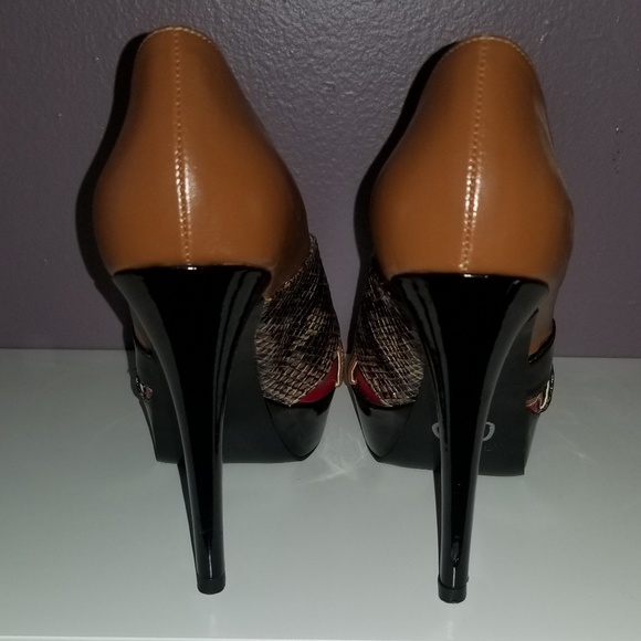 GUESS - Rare Unique Peep Toe Platform Heels - Picture 2 of 4